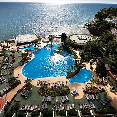 Pestana Carlton Madeira Ocean Resort Hotel Funchal  Exterior photo The swimming pool at the hotel