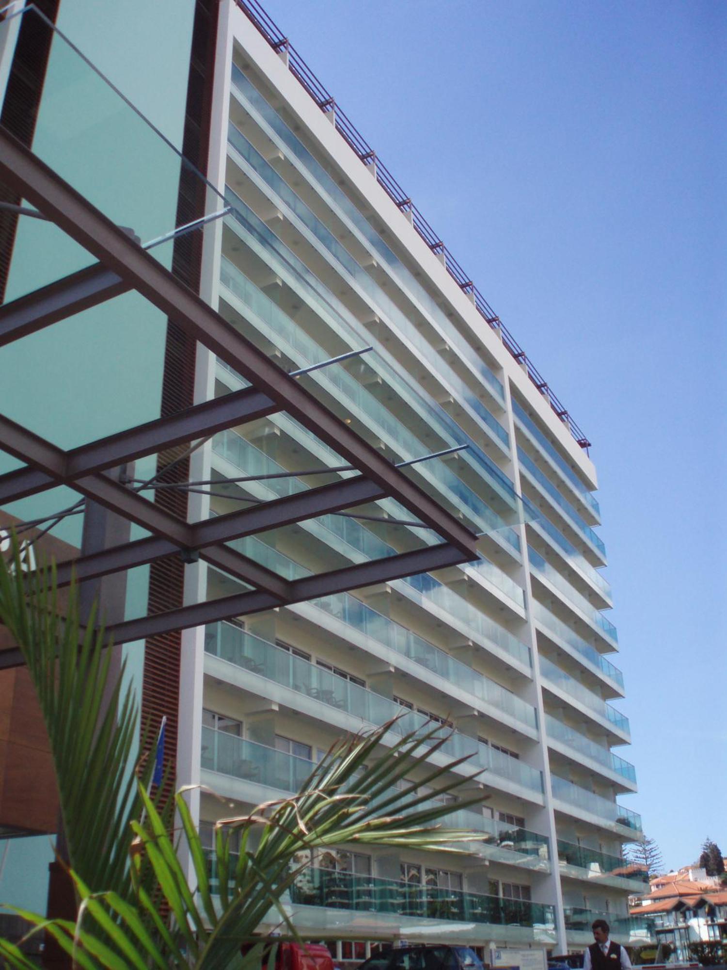 Pestana Carlton Madeira Ocean Resort Hotel Funchal  Exterior photo The building's facade