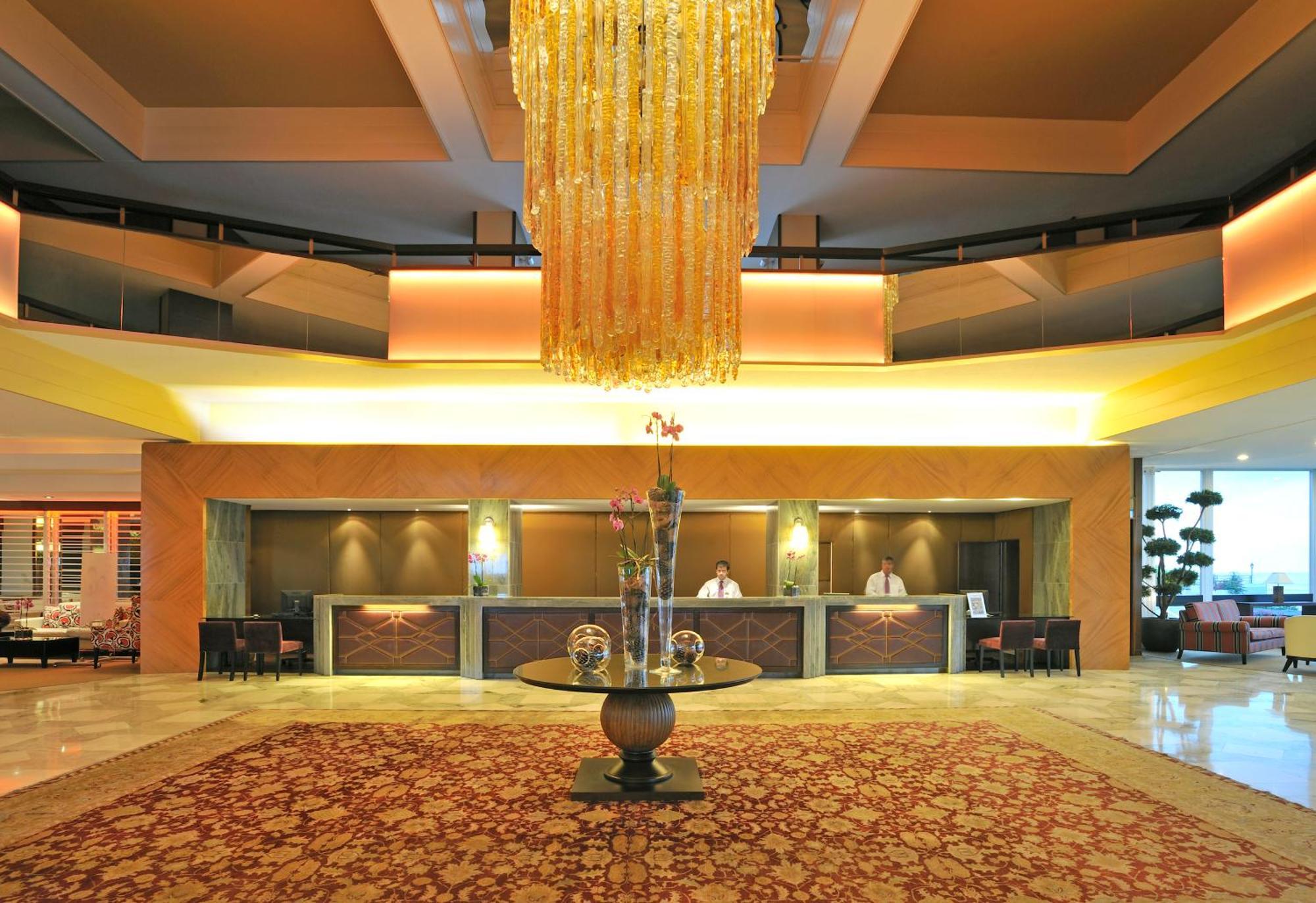 Pestana Carlton Madeira Ocean Resort Hotel Funchal  Exterior photo The lobby of the hotel